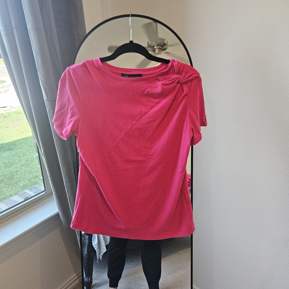 Tommy Hilfiger Women's Fuchsia Short Sleeve Top